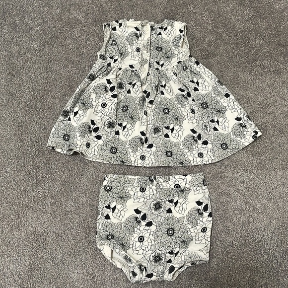 Kate Quinn Vintage Floral Set - Picture 6 of 8